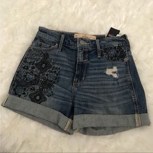 Holister Boyfriend High Rise Denim Short Size 24 NWT